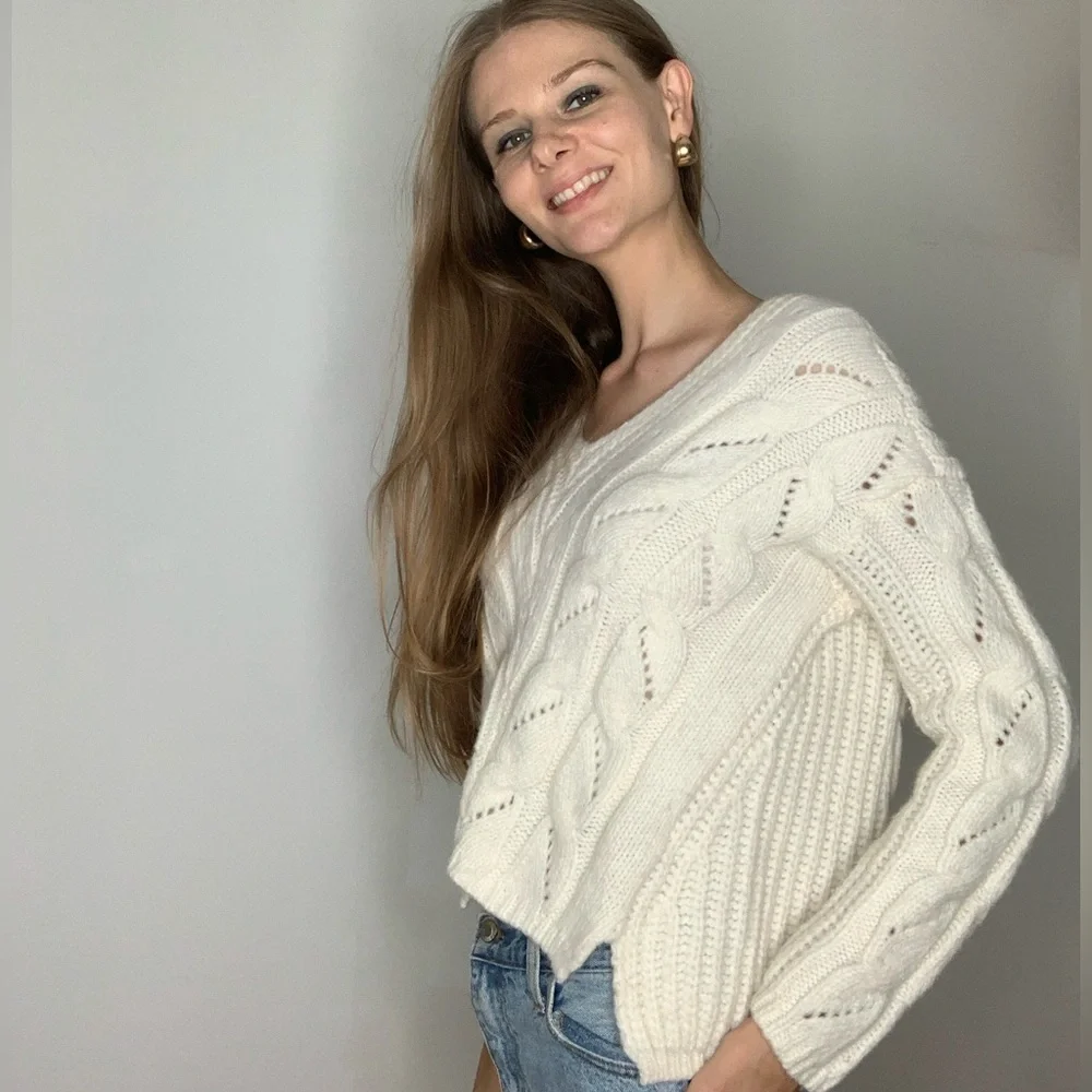 White sweater Anthropology XS - Picture 2 of 7